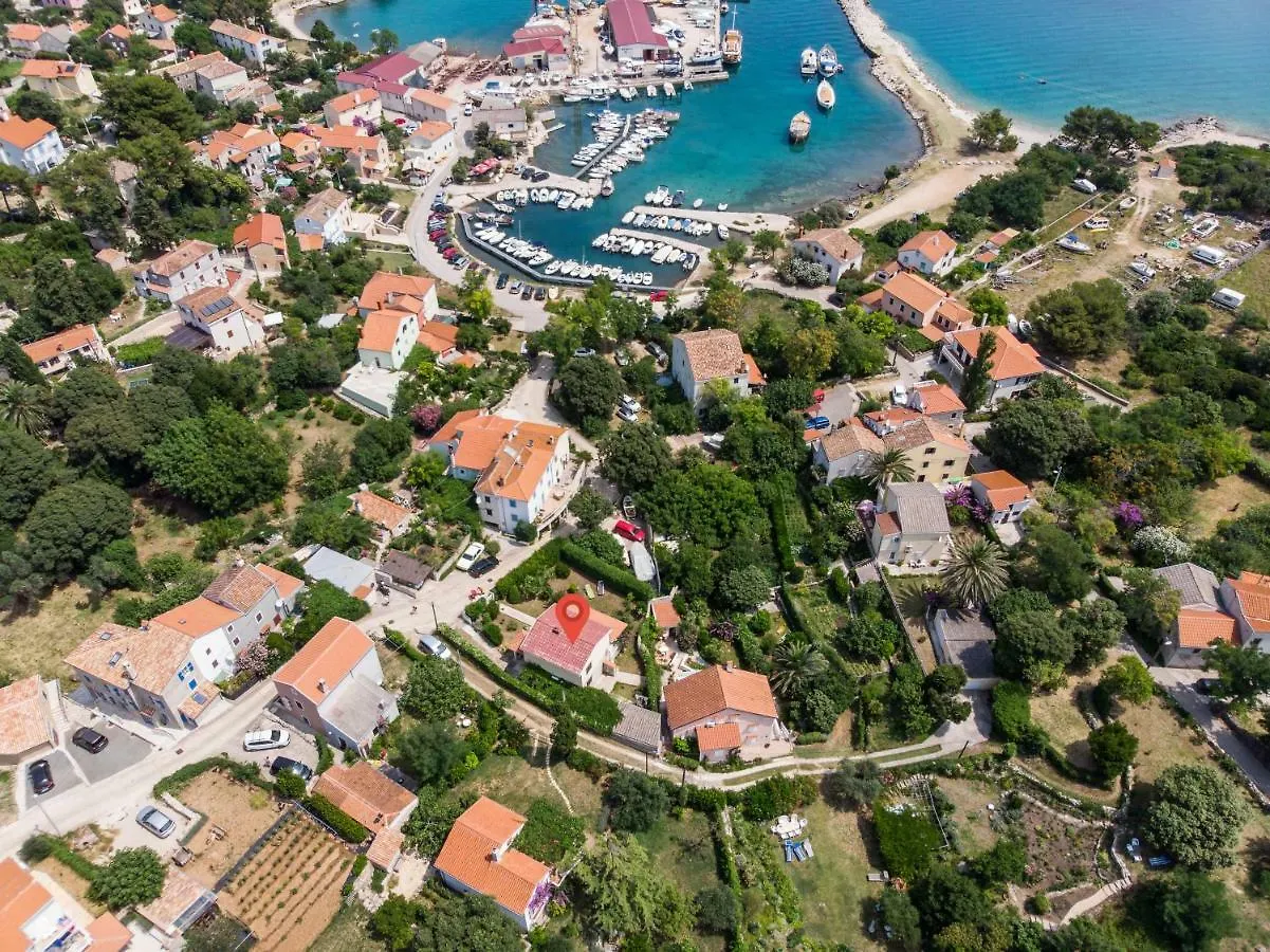 Vila Mirta Nerezine